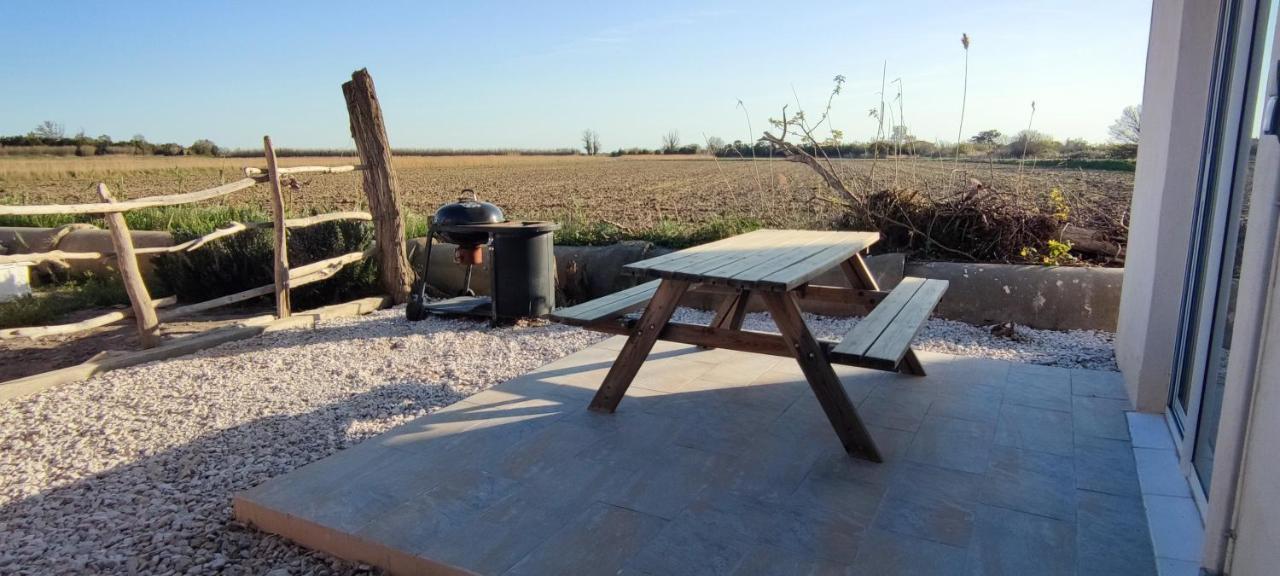 Appartement Au Coeur Des Rizieres Salin-de-Giraud Exterior foto